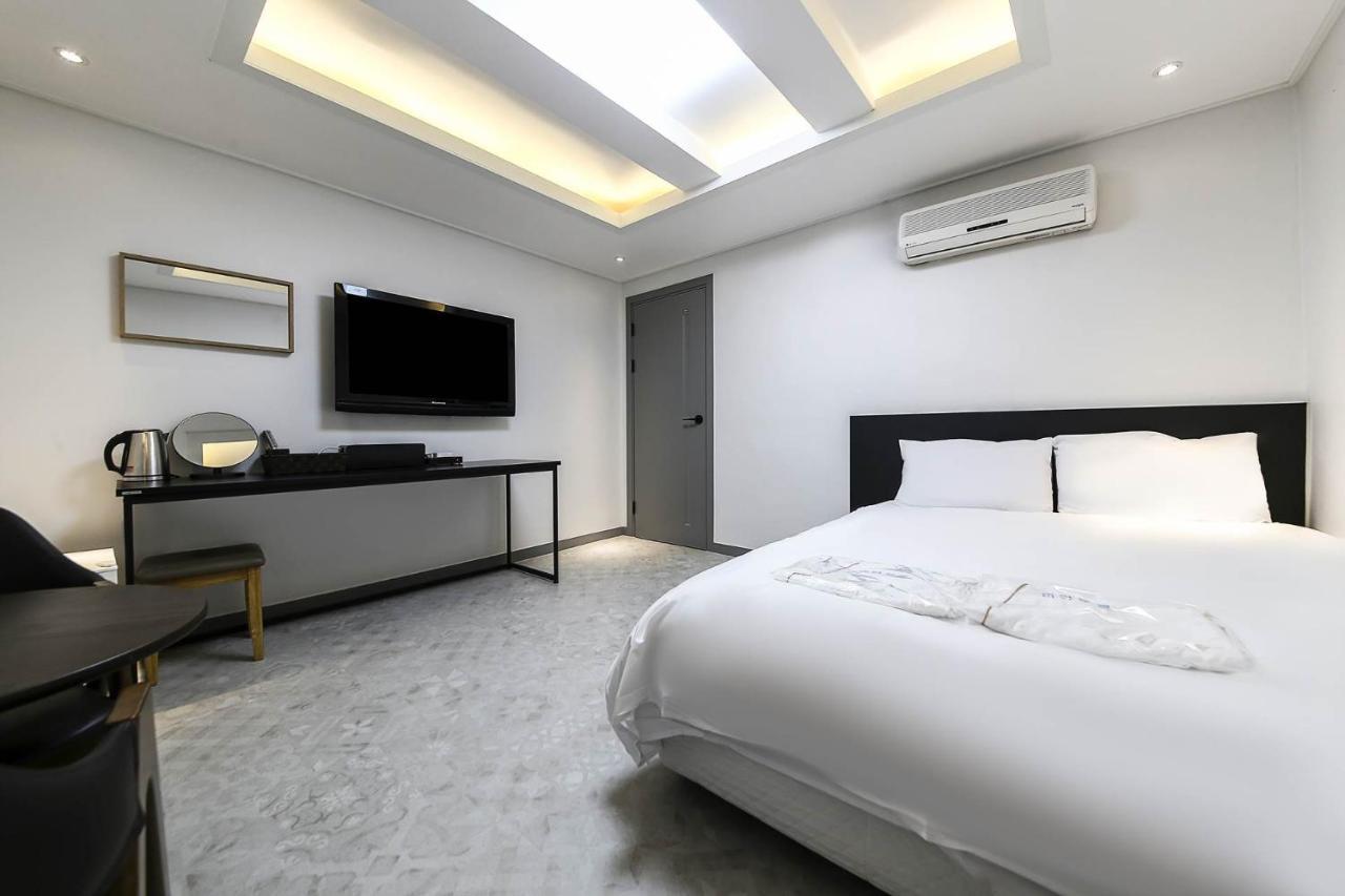 Mi Amor Motel Sokcho Exterior photo