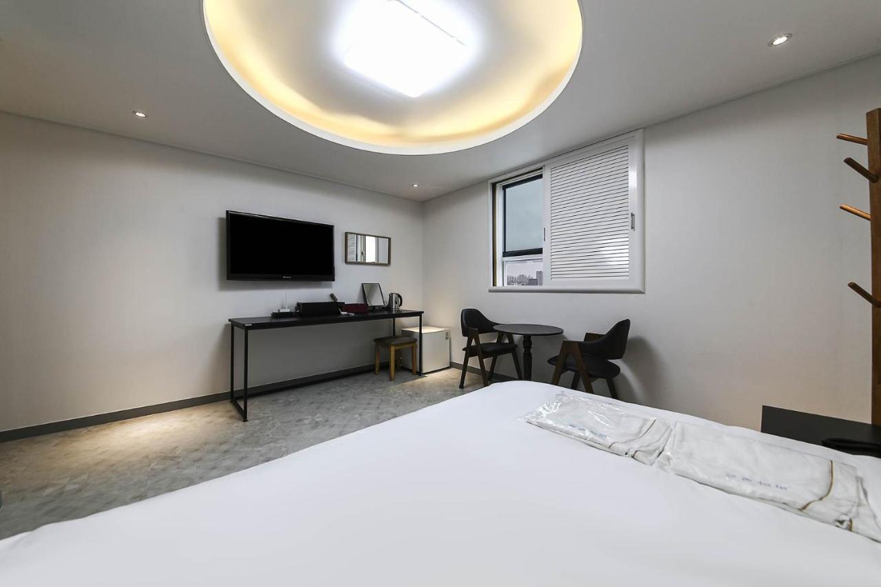 Mi Amor Motel Sokcho Exterior photo