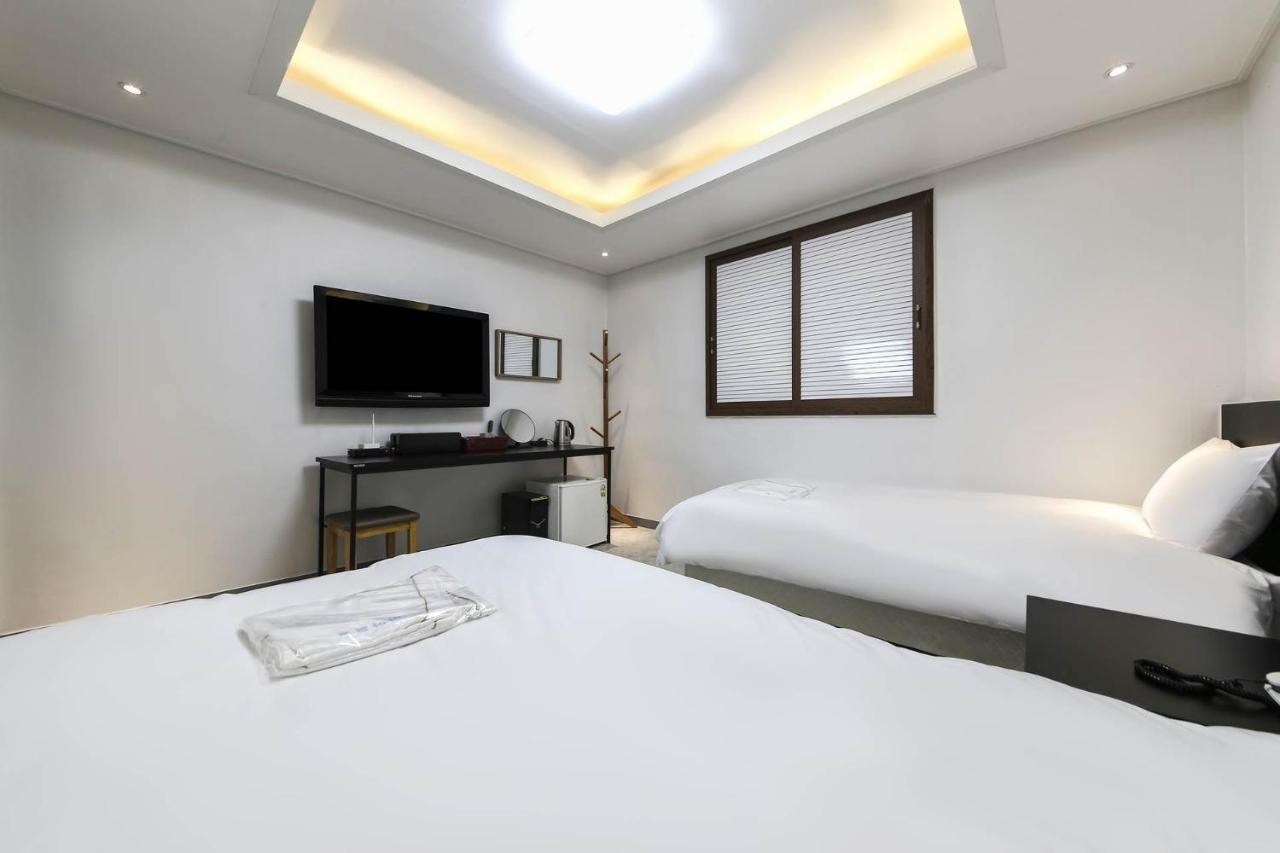 Mi Amor Motel Sokcho Exterior photo