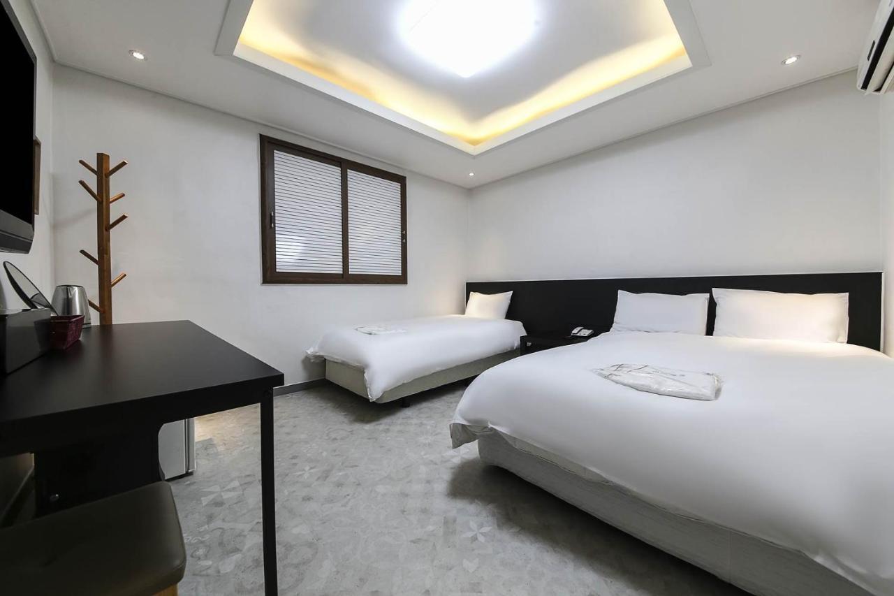 Mi Amor Motel Sokcho Exterior photo